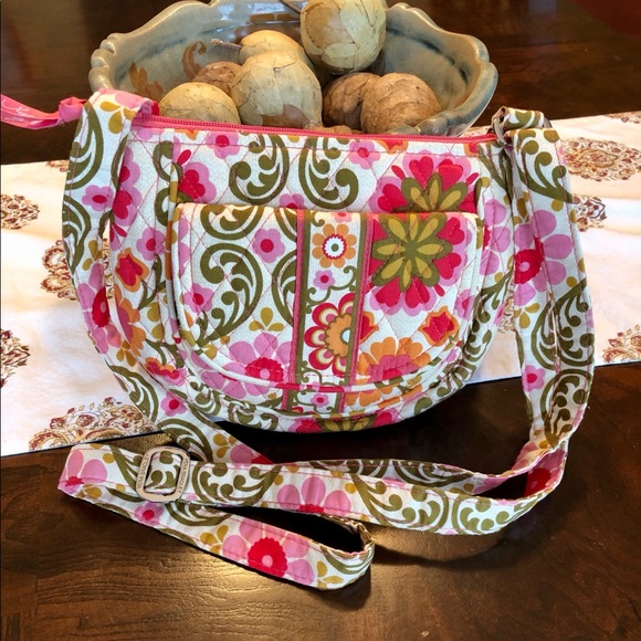 Vera Bradley Handbags - Vera Bradley Lizzy Crossbady Bag in Folkloric
